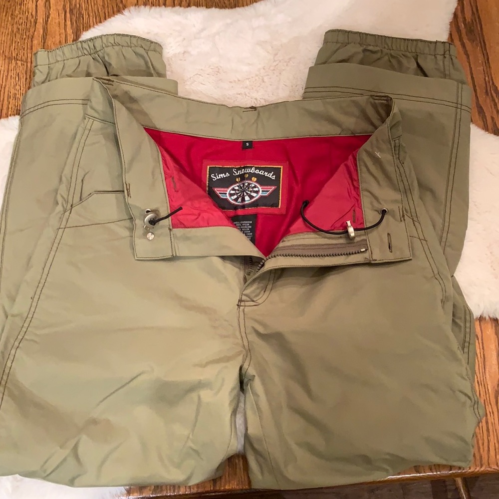 New Sims snowboarding pants